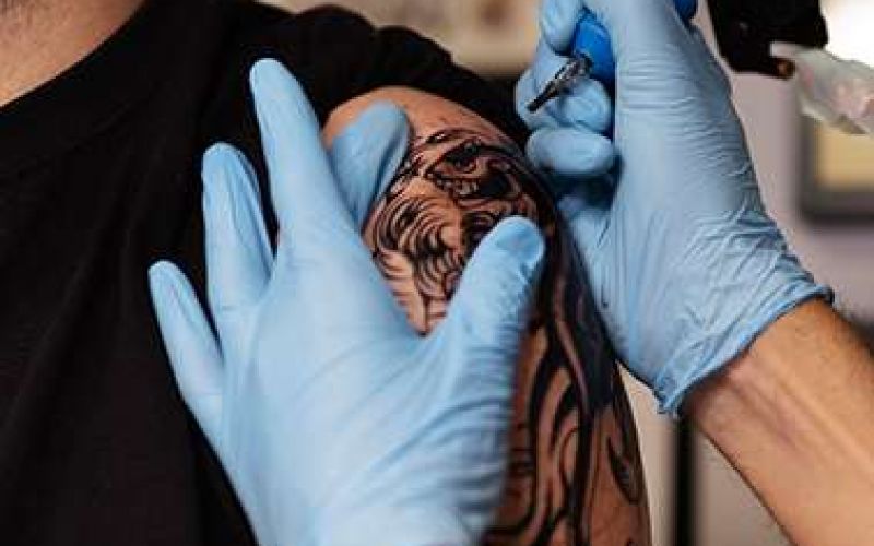 2 tattoo artists μας ξεναγούν στο σύγχρονο κόσμο του tattoo